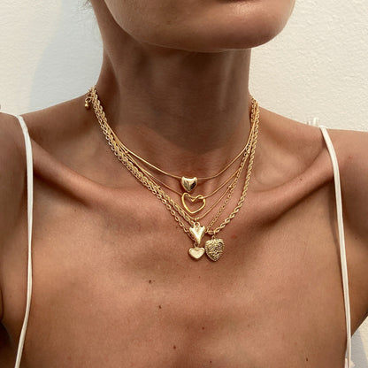 Amoura Tassel Heart Chain Set